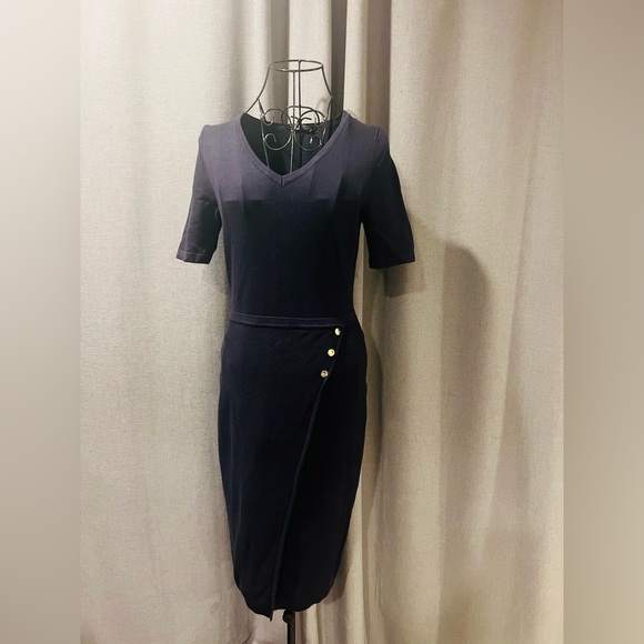 Chic Navy V-Neck Midi Dress - Picture 1 of 4
